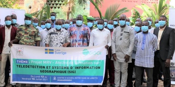 Formation sur la télédétection et le système d'information géographique dans le cadre du développement du système national de MRV